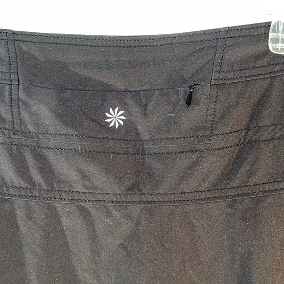 EUC Athleta Black All Day Skort Size 6  Lightweight Stretch Luxe Active Skirt - Picture 6 of 13